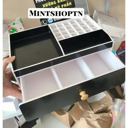 Đánh giá Kệ mỹ phẩm 35 cm đại đen núm gỗ nhạt 24 ô son có bền không