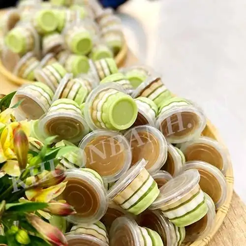 So sánh 50 Hộp nhựa hoa mai đựng rau câu 100 ml có nắp có tốt không