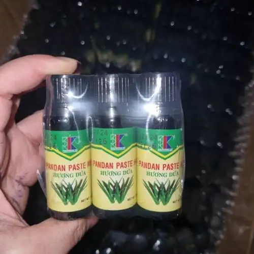 01 lọ Tinh chất hương lá dứa tạo màu xanh và mùi thơm phực phẩm 3 K