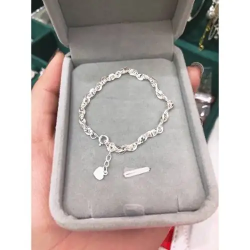 Voucher Shopee hôm nay có gì hot